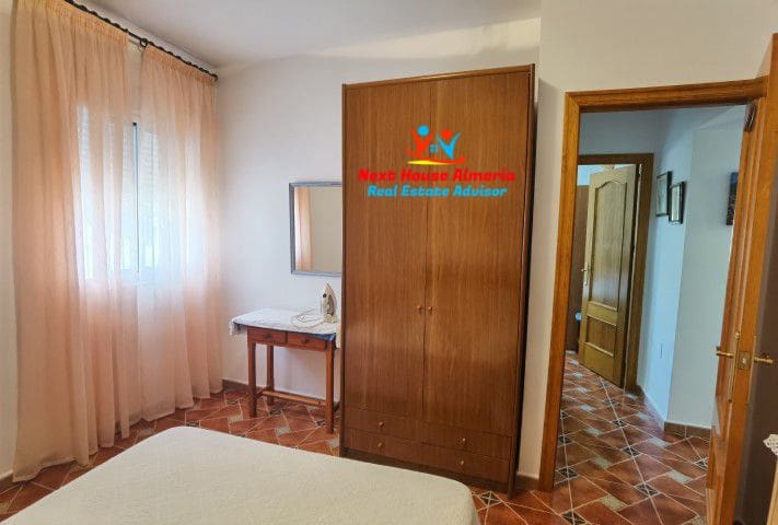 8 slaapkamer Finca/Landhuis te koop in Albox met garage - € 299.000 (Ref: 7856048)