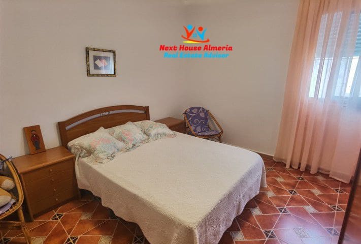 8 slaapkamer Finca/Landhuis te koop in Albox met garage - € 299.000 (Ref: 7856048)