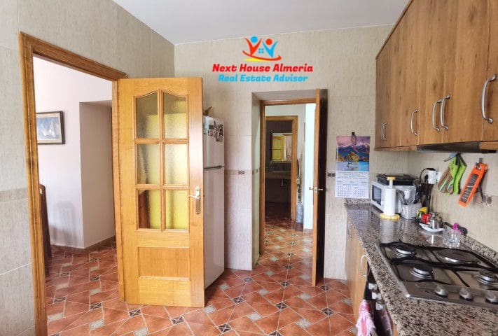 8 slaapkamer Finca/Landhuis te koop in Albox met garage - € 299.000 (Ref: 7856048)