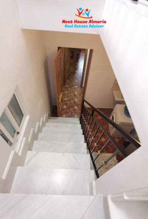 8 slaapkamer Finca/Landhuis te koop in Albox met garage - € 299.000 (Ref: 7856048)