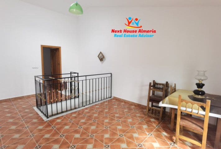 8 slaapkamer Finca/Landhuis te koop in Albox met garage - € 299.000 (Ref: 7856048)