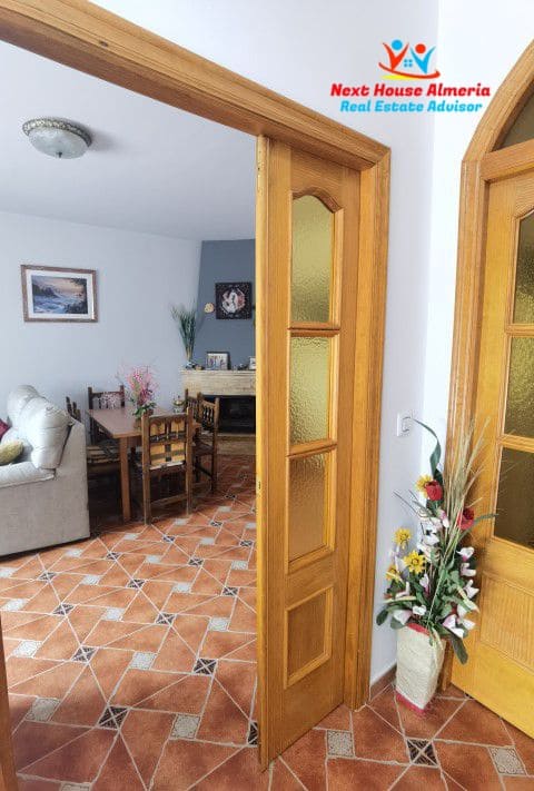 8 slaapkamer Finca/Landhuis te koop in Albox met garage - € 299.000 (Ref: 7856048)