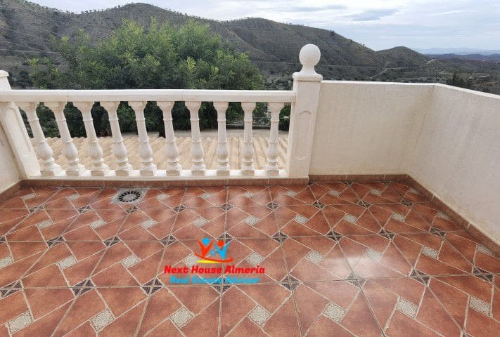 8 slaapkamer Finca/Landhuis te koop in Albox met garage - € 299.000 (Ref: 7856048)