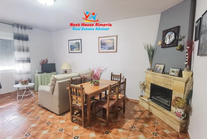 8 slaapkamer Finca/Landhuis te koop in Albox met garage - € 299.000 (Ref: 7856048)