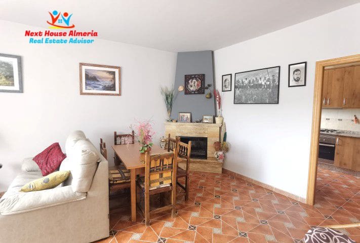 8 slaapkamer Finca/Landhuis te koop in Albox met garage - € 299.000 (Ref: 7856048)