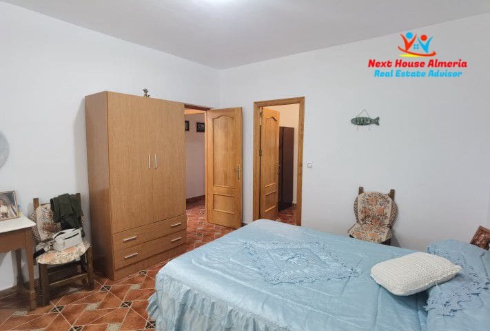 8 slaapkamer Finca/Landhuis te koop in Albox met garage - € 299.000 (Ref: 7856048)