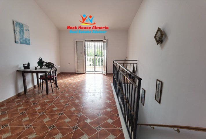 8 slaapkamer Finca/Landhuis te koop in Albox met garage - € 299.000 (Ref: 7856048)