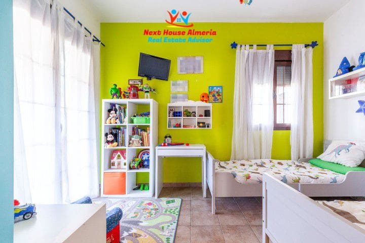 4 Zimmer Villa zu verkaufen in Cuevas del Almanzora mit Garage - 375.000 € (Ref: 8003257)