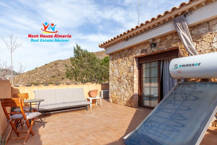 4 Zimmer Villa zu verkaufen in Cuevas del Almanzora mit Garage - 375.000 € (Ref: 8003257)