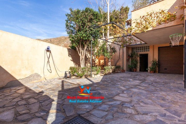 4 Zimmer Villa zu verkaufen in Cuevas del Almanzora mit Garage - 375.000 € (Ref: 8003257)