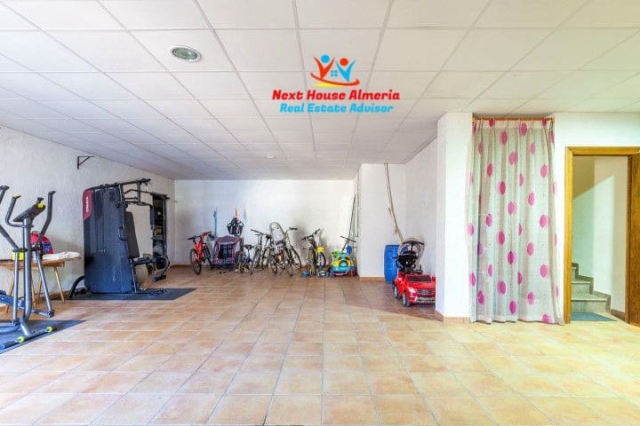 4 Zimmer Villa zu verkaufen in Cuevas del Almanzora mit Garage - 375.000 € (Ref: 8003257)