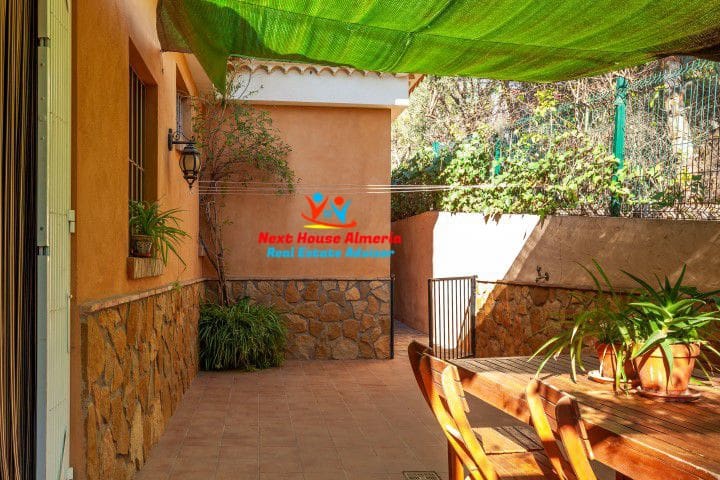 4 Zimmer Villa zu verkaufen in Cuevas del Almanzora mit Garage - 375.000 € (Ref: 8003257)