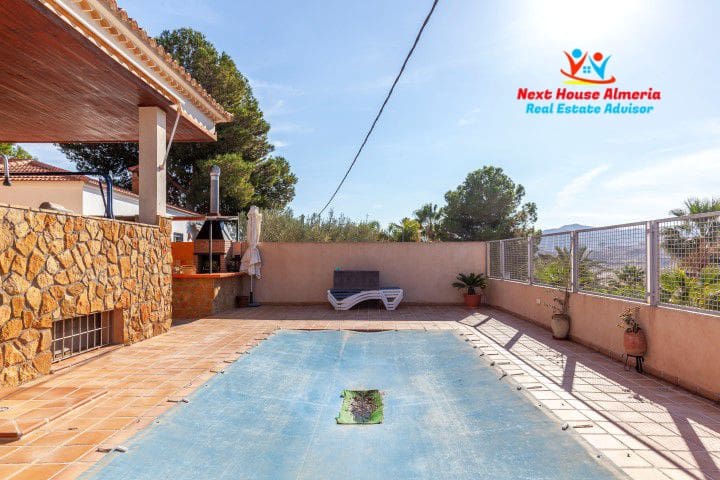 4 Zimmer Villa zu verkaufen in Cuevas del Almanzora mit Garage - 375.000 € (Ref: 8003257)