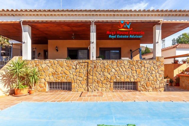 4 Zimmer Villa zu verkaufen in Cuevas del Almanzora mit Garage - 375.000 € (Ref: 8003257)
