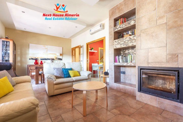 4 Zimmer Villa zu verkaufen in Cuevas del Almanzora mit Garage - 375.000 € (Ref: 8003257)