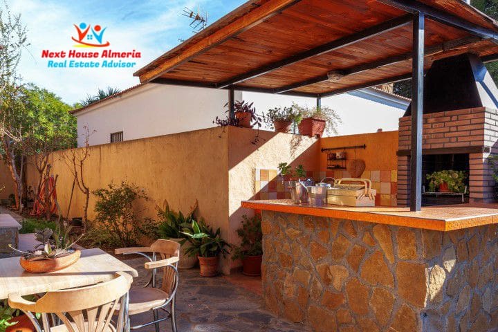 4 Zimmer Villa zu verkaufen in Cuevas del Almanzora mit Garage - 375.000 € (Ref: 8003257)