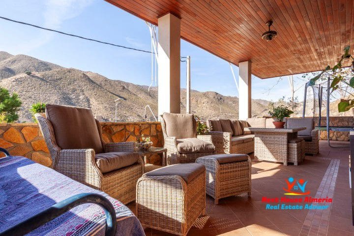 4 Zimmer Villa zu verkaufen in Cuevas del Almanzora mit Garage - 375.000 € (Ref: 8003257)