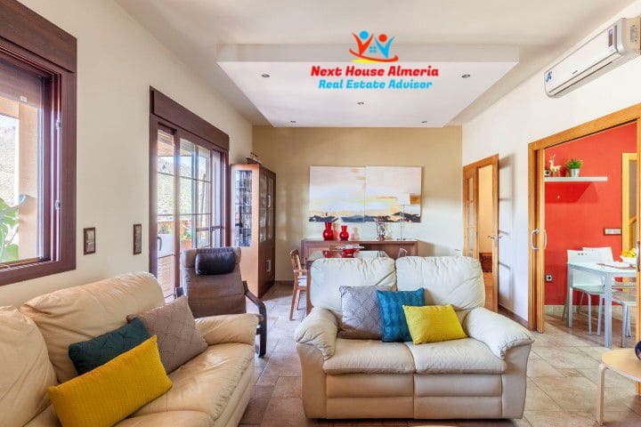 4 Zimmer Villa zu verkaufen in Cuevas del Almanzora mit Garage - 375.000 € (Ref: 8003257)