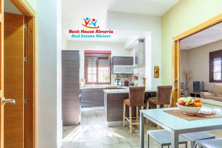 4 Zimmer Villa zu verkaufen in Cuevas del Almanzora mit Garage - 375.000 € (Ref: 8003257)