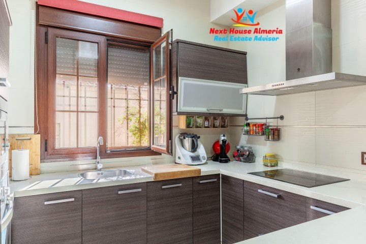 4 Zimmer Villa zu verkaufen in Cuevas del Almanzora mit Garage - 375.000 € (Ref: 8003257)