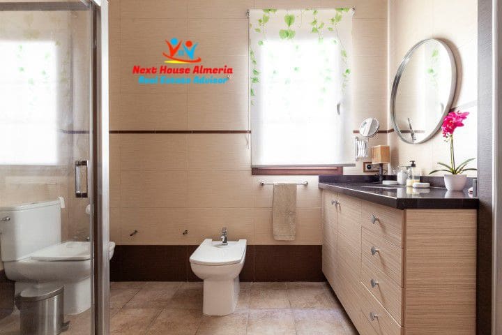 4 Zimmer Villa zu verkaufen in Cuevas del Almanzora mit Garage - 375.000 € (Ref: 8003257)