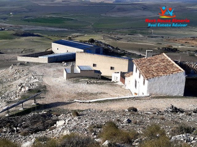 6 soveværelse Finca/Landehus til salg i Velez-Blanco - € 390.000 (Ref: 8310655)