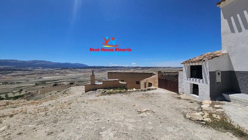 6 soveværelse Finca/Landehus til salg i Velez-Blanco - € 390.000 (Ref: 8310655)