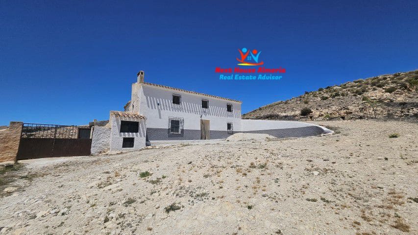 6 soveværelse Finca/Landehus til salg i Velez-Blanco - € 390.000 (Ref: 8310655)