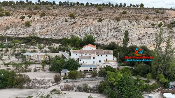 6 chambre Finca/Maison de Campagne à vendre à Velez-Blanco avec garage - 219 900 € (Ref: 8461614)