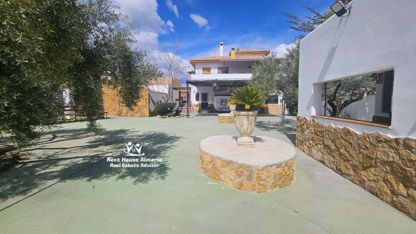 18 soveværelse Finca/Landehus til salg i Pozo Alcon med garage - € 835.000 (Ref: 8927244)