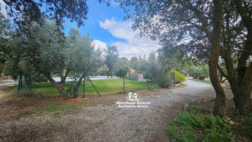 18 soveværelse Finca/Landehus til salg i Pozo Alcon med garage - € 835.000 (Ref: 8927244)