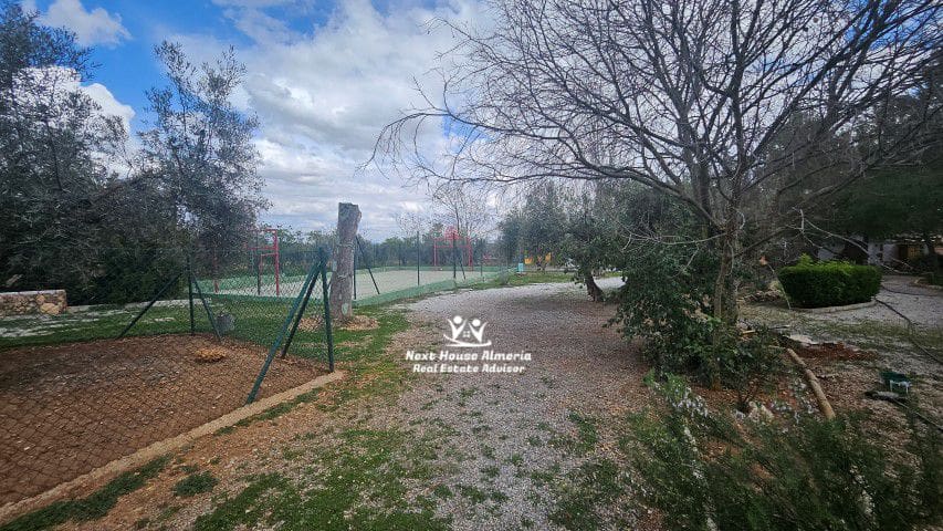 18 soveværelse Finca/Landehus til salg i Pozo Alcon med garage - € 835.000 (Ref: 8927244)