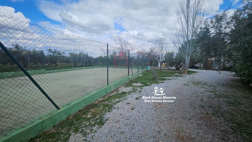 18 soveværelse Finca/Landehus til salg i Pozo Alcon med garage - € 835.000 (Ref: 8927244)