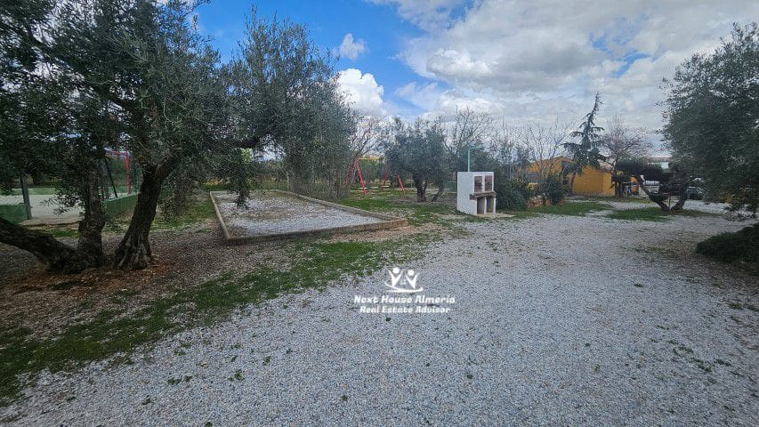 18 soveværelse Finca/Landehus til salg i Pozo Alcon med garage - € 835.000 (Ref: 8927244)