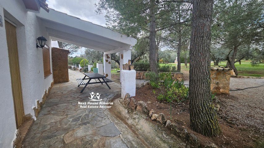 18 soveværelse Finca/Landehus til salg i Pozo Alcon med garage - € 835.000 (Ref: 8927244)