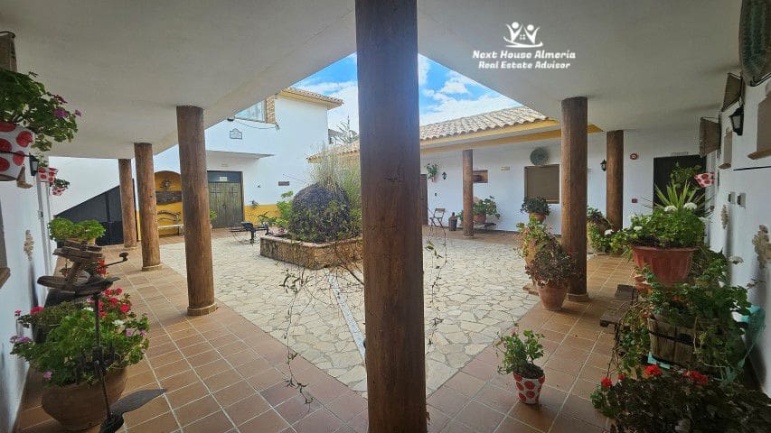 18 soveværelse Finca/Landehus til salg i Pozo Alcon med garage - € 835.000 (Ref: 8927244)