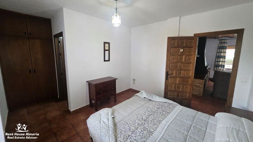 18 soveværelse Finca/Landehus til salg i Pozo Alcon med garage - € 835.000 (Ref: 8927244)