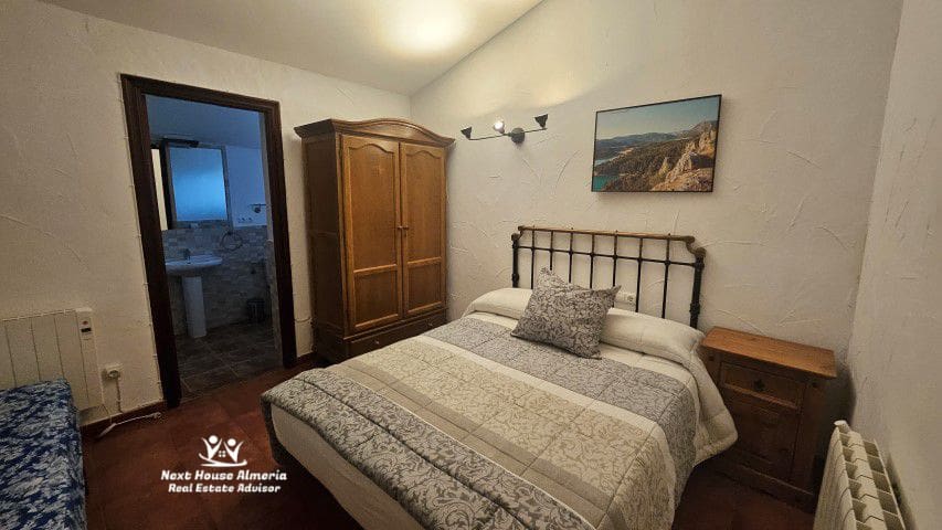 18 soveværelse Finca/Landehus til salg i Pozo Alcon med garage - € 835.000 (Ref: 8927244)