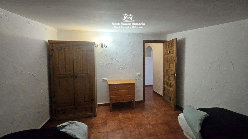 18 soveværelse Finca/Landehus til salg i Pozo Alcon med garage - € 835.000 (Ref: 8927244)