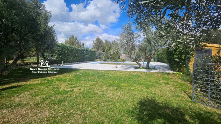 18 soveværelse Finca/Landehus til salg i Pozo Alcon med garage - € 835.000 (Ref: 8927244)