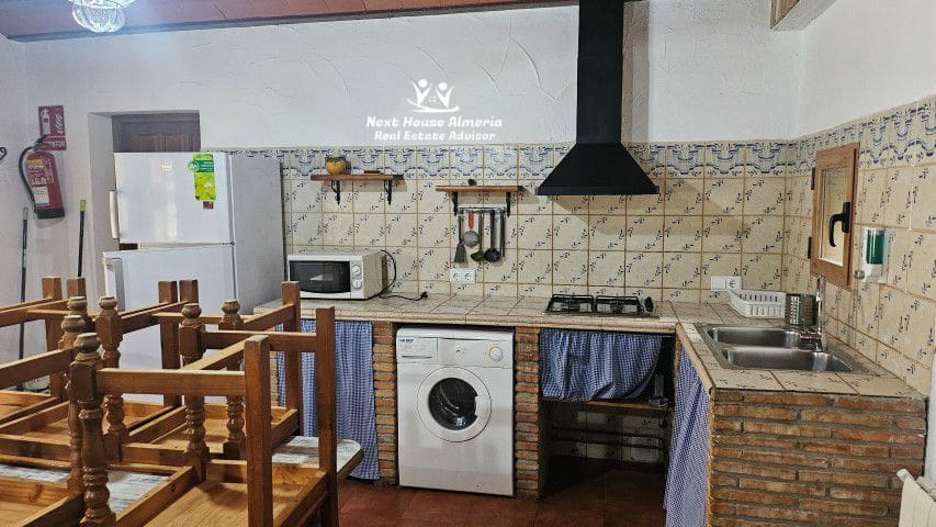 18 soveværelse Finca/Landehus til salg i Pozo Alcon med garage - € 835.000 (Ref: 8927244)