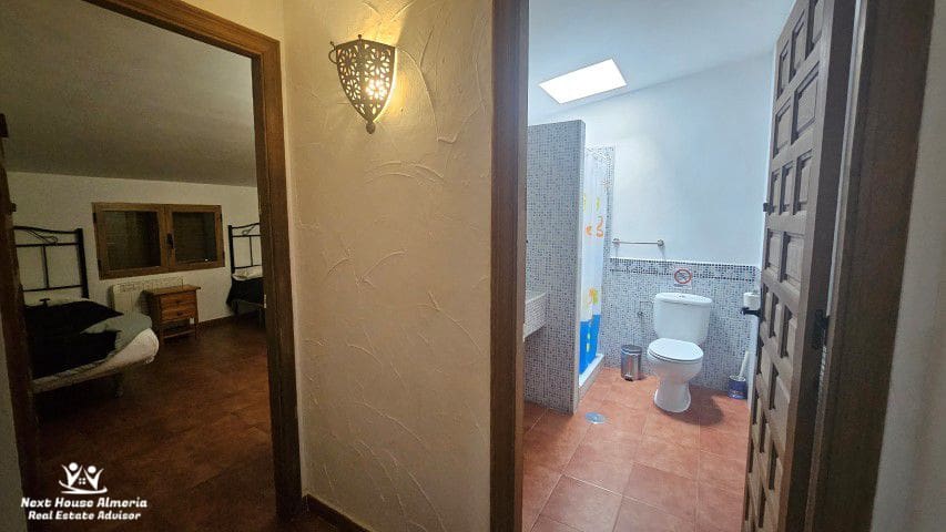 18 soveværelse Finca/Landehus til salg i Pozo Alcon med garage - € 835.000 (Ref: 8927244)