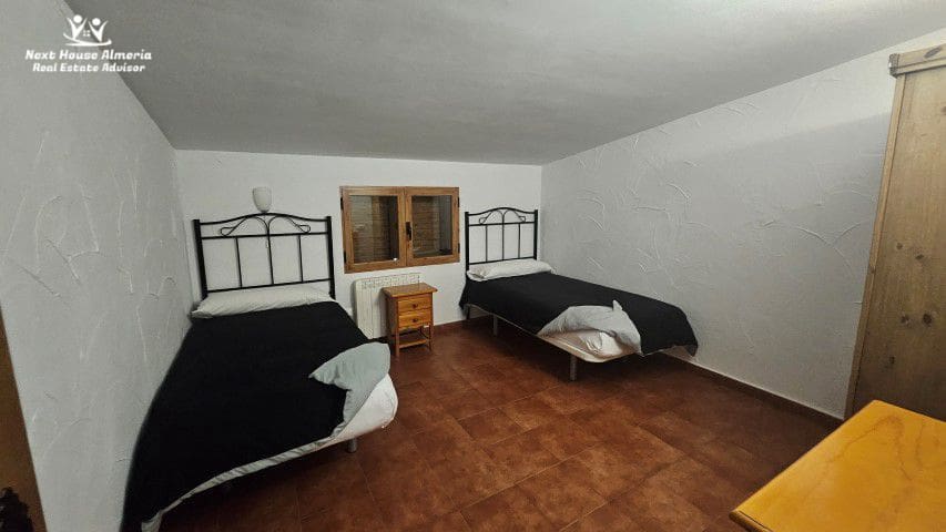 18 soveværelse Finca/Landehus til salg i Pozo Alcon med garage - € 835.000 (Ref: 8927244)