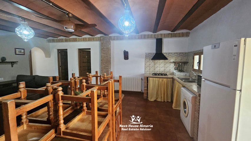 18 soveværelse Finca/Landehus til salg i Pozo Alcon med garage - € 835.000 (Ref: 8927244)