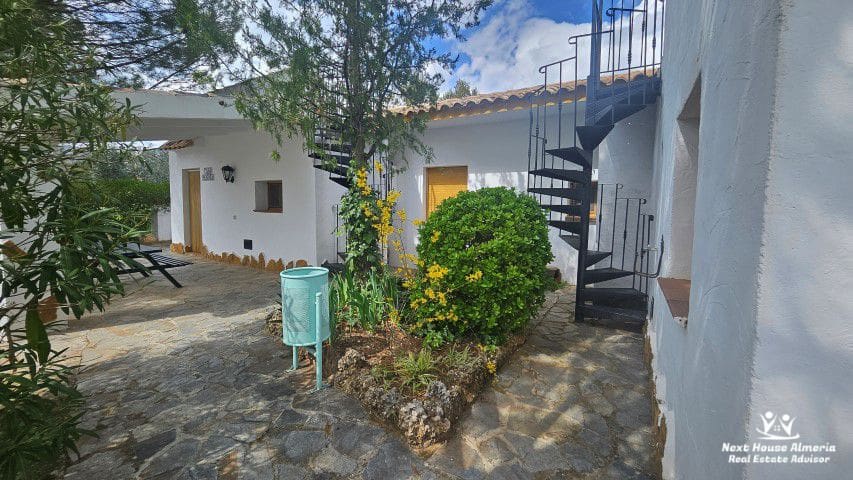 18 soveværelse Finca/Landehus til salg i Pozo Alcon med garage - € 835.000 (Ref: 8927244)