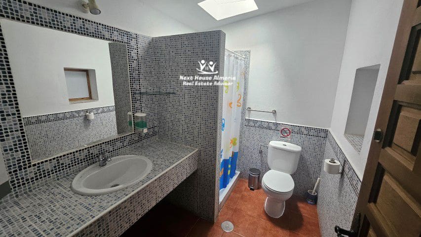 18 soveværelse Finca/Landehus til salg i Pozo Alcon med garage - € 835.000 (Ref: 8927244)