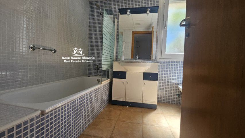 2 bedroom Penthouse for sale in Aguilas with garage - € 138,000 (Ref: 9018483)