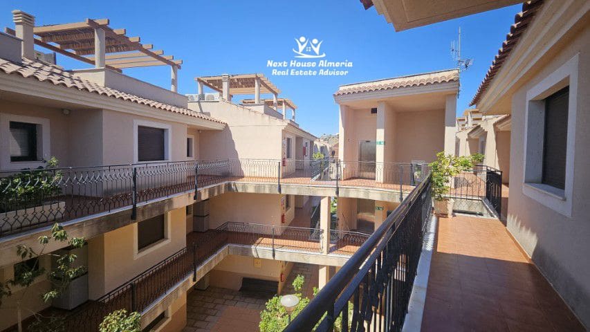 2 bedroom Penthouse for sale in Aguilas with garage - € 138,000 (Ref: 9018483)