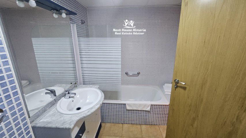 2 bedroom Apartment for sale in Aguilas with garage - € 123,000 (Ref: 9018484)