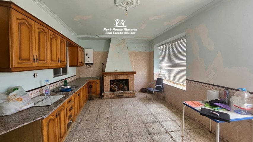 9 slaapkamer Huis te koop in Chirivel - € 175.000 (Ref: 9104908)